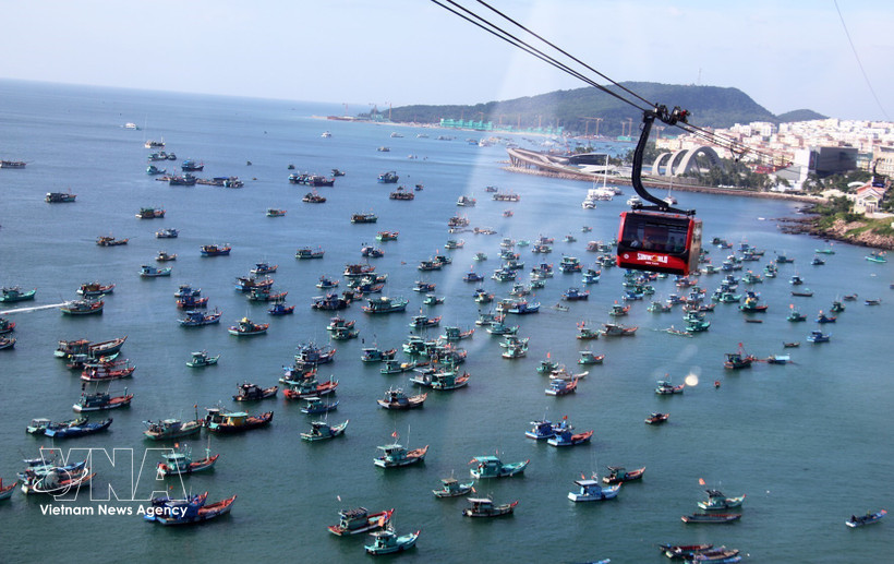 Khanh Hoa, An Giang welcome millions of visitors during Tet